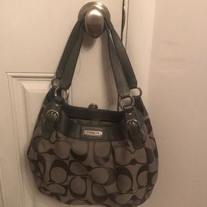 Coach medium size shoulder bag